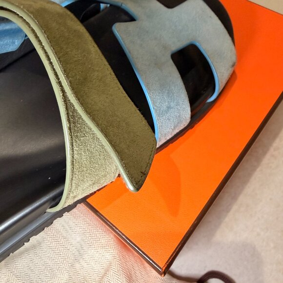 AUTHENTIC HERMES- Chypre Sandal Blue Cameo Vert Celadon Green Strap Slide - Picture 13 of 16